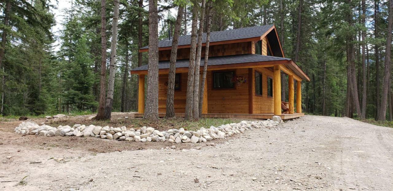 Kicking Horse Canyon Guest Houseゴールデン エクステリア 写真